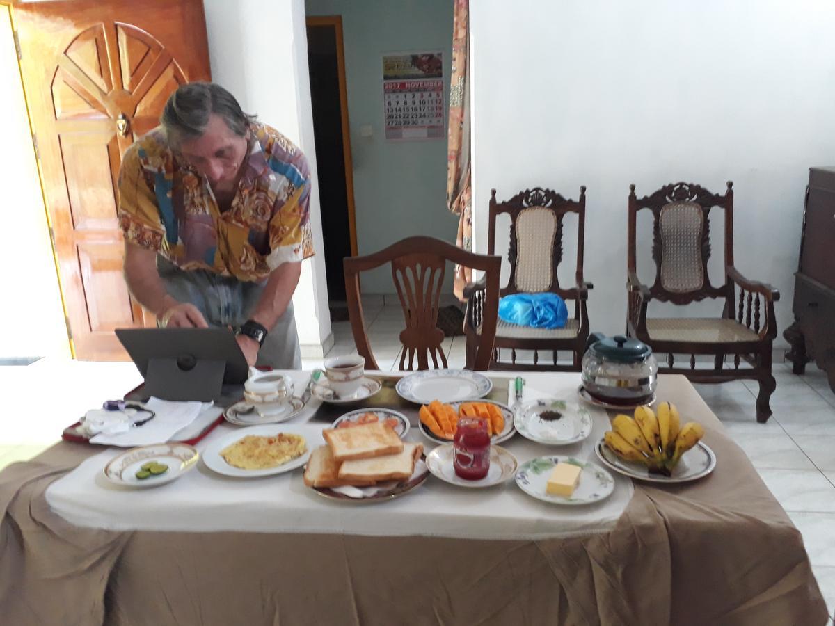 Guesthouse Sunshine Aluthgama Eksteriør bilde